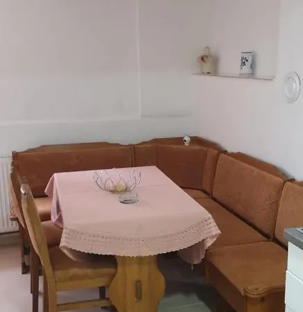 아파트 Djekovic *